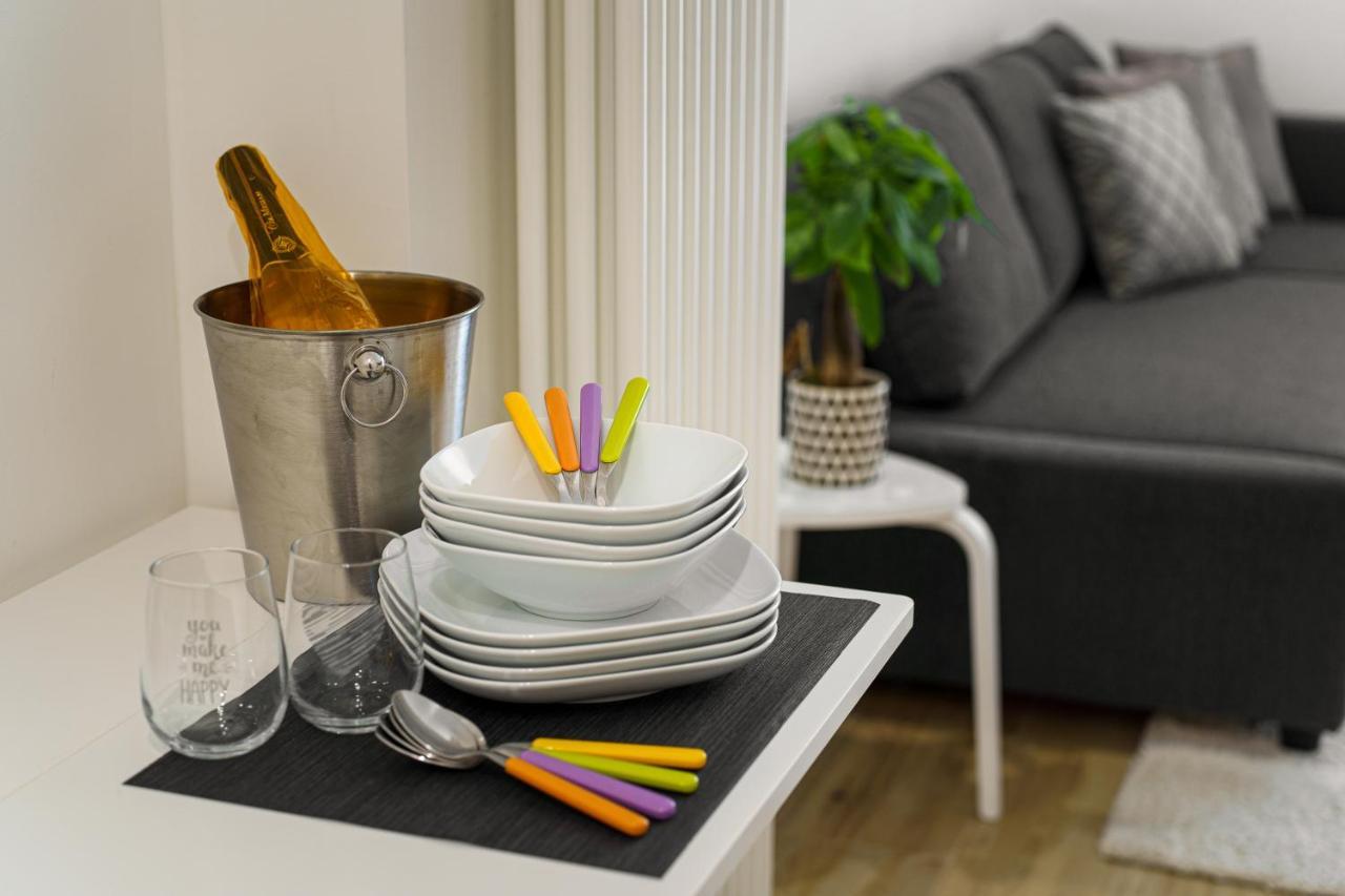 Accomodo Mib31 Bivano Centro Storico Apartment มิลาน ภายนอก รูปภาพ